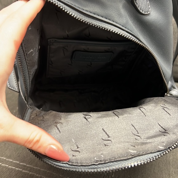 Simply Vera- Vera Wang backpack purse - Picture 2 of 5